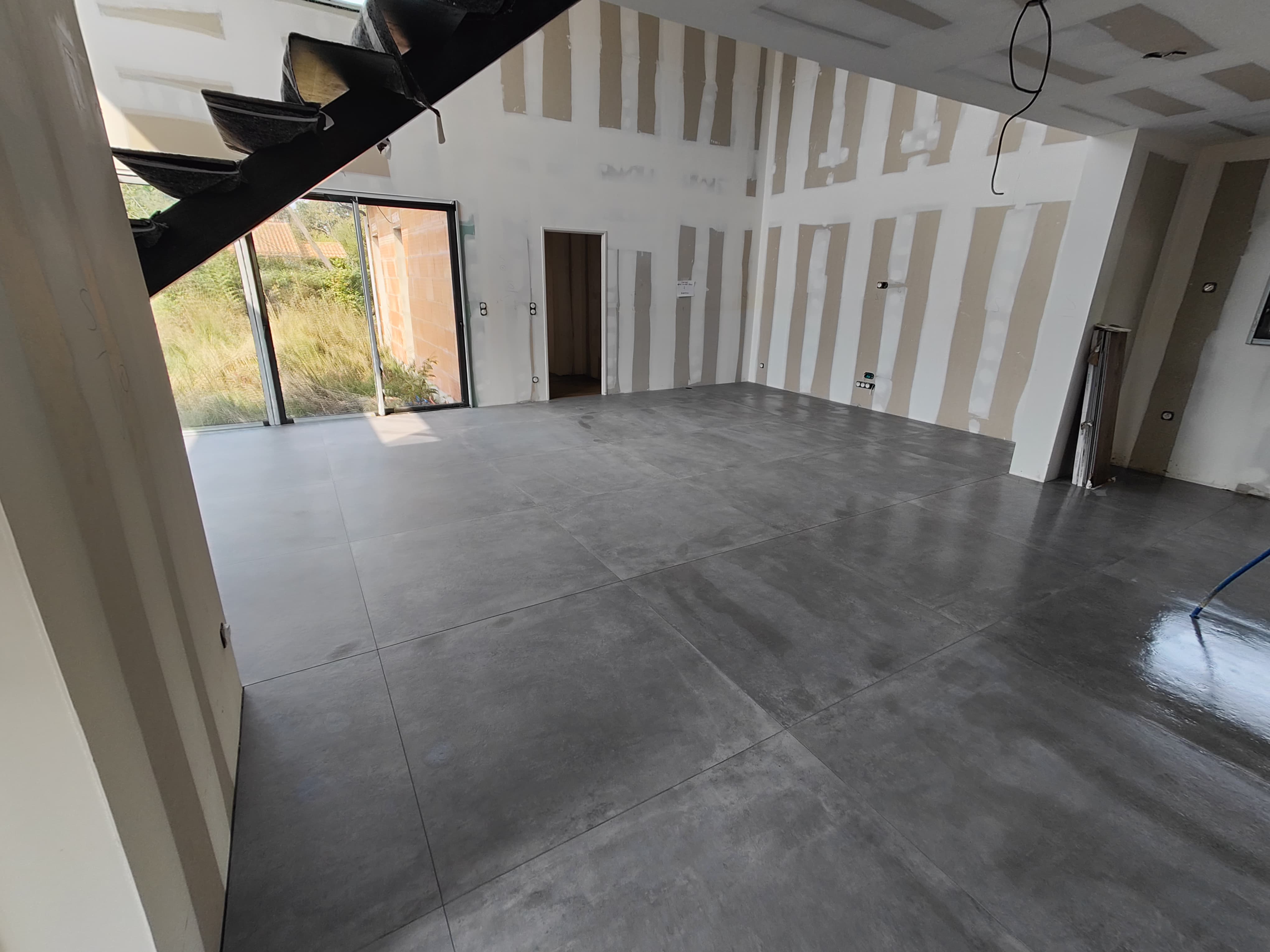 Pose grand format 120x120 - Ceram Unique Bordeaux
